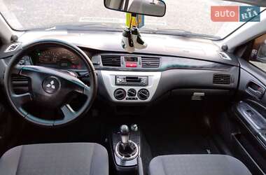 Седан Mitsubishi Lancer 2004 в 