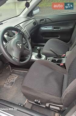 Седан Mitsubishi Lancer 2006 в Дмитрівці