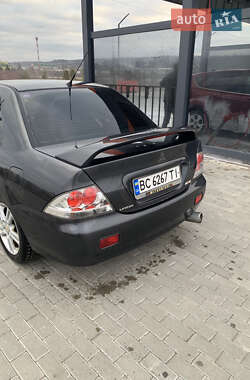 Седан Mitsubishi Lancer 2004 в 