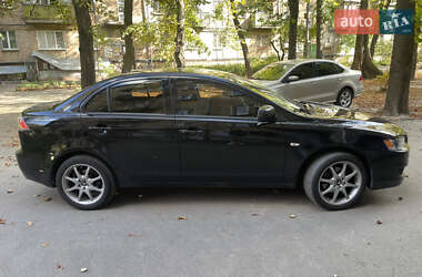 Седан Mitsubishi Lancer 2010 в Киеве