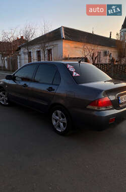 Седан Mitsubishi Lancer 2004 в Миколаєві