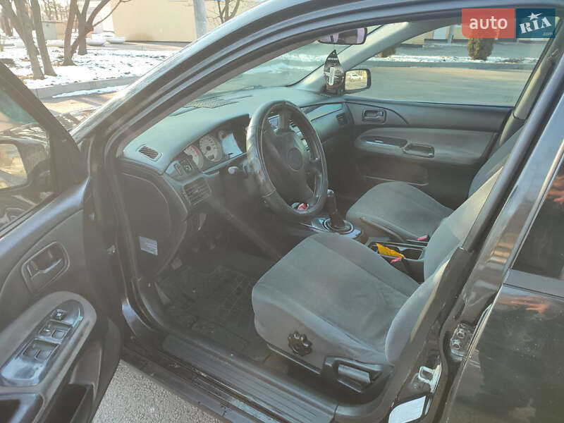 Седан Mitsubishi Lancer 2004 в Синельниковому