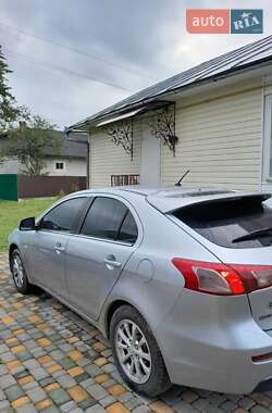 Хэтчбек Mitsubishi Lancer 2010 в 