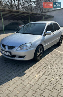 Седан Mitsubishi Lancer 2005 в Чернівцях