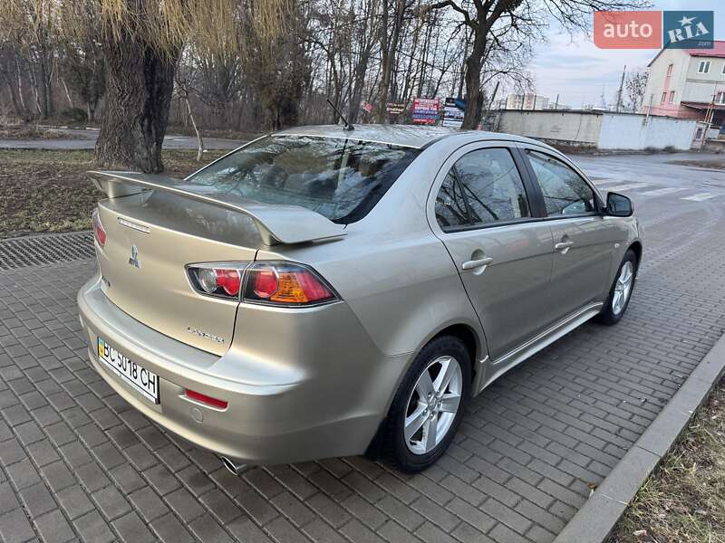 Седан Mitsubishi Lancer 2009 в Львові