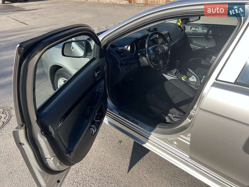 Седан Mitsubishi Lancer 2014 в Луцьку