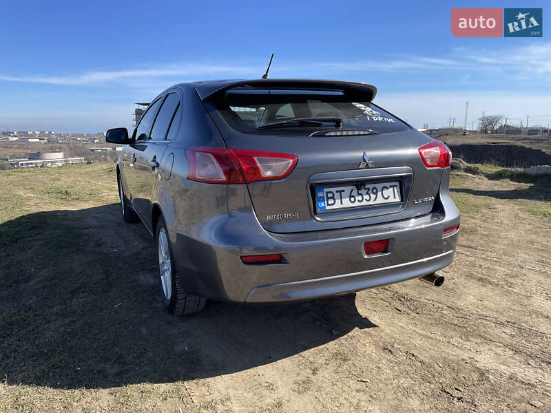 Хэтчбек Mitsubishi Lancer 2009 в Одессе