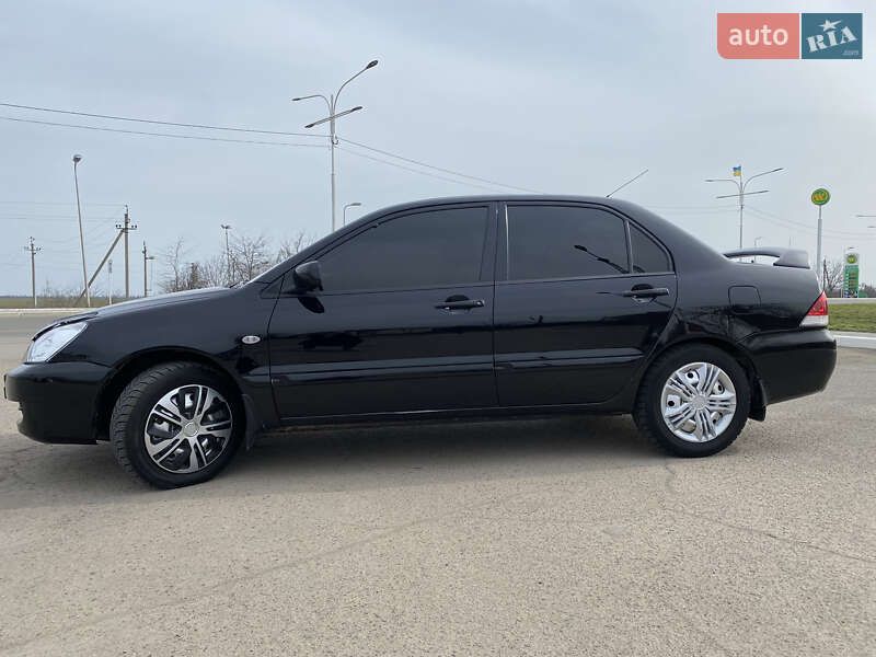 Седан Mitsubishi Lancer 2006 в Измаиле