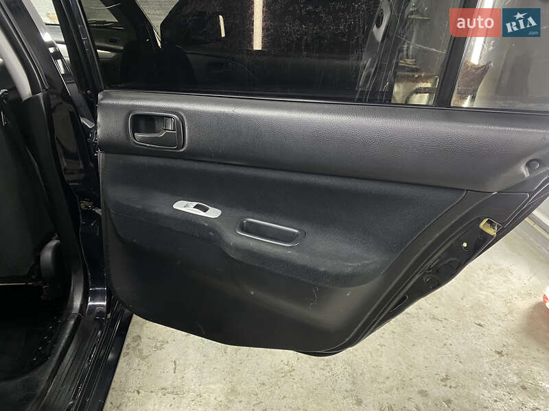 Седан Mitsubishi Lancer 2006 в Измаиле