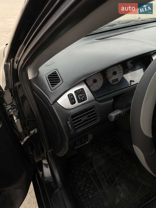 Седан Mitsubishi Lancer 2006 в Измаиле