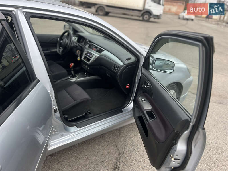 Универсал Mitsubishi Lancer 2006 в Чернигове