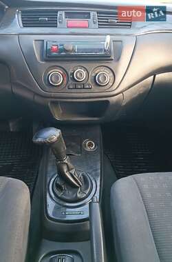 Универсал Mitsubishi Lancer 2004 в 
