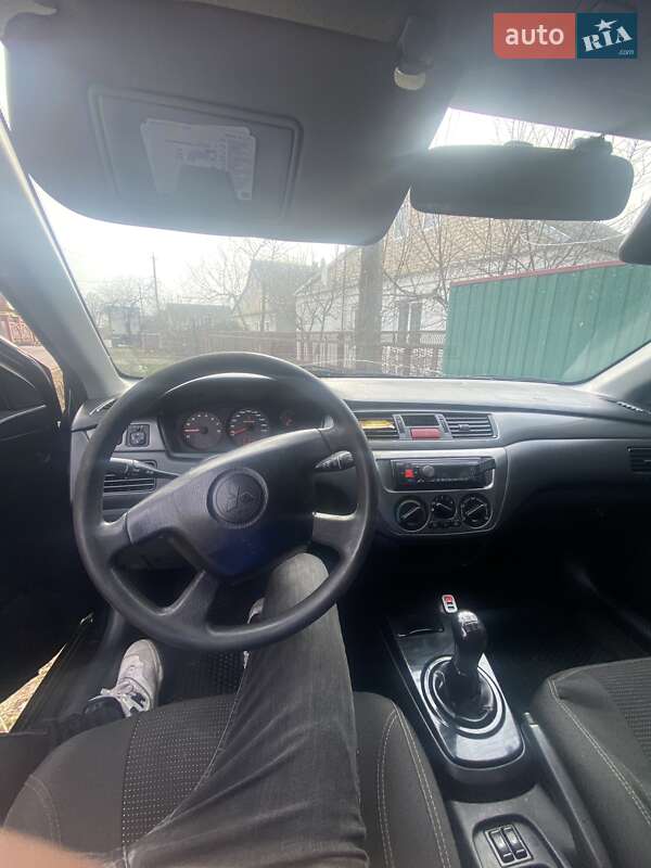Седан Mitsubishi Lancer 2005 в Магдалиновке