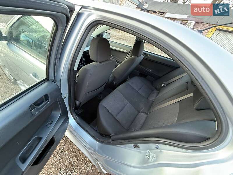 Седан Mitsubishi Lancer 2010 в Киеве