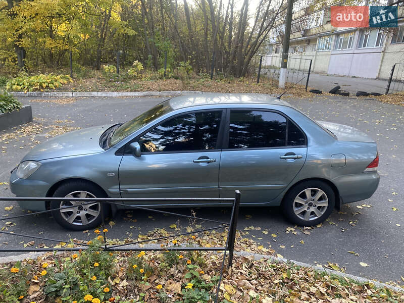 Седан Mitsubishi Lancer 2008 в Киеве