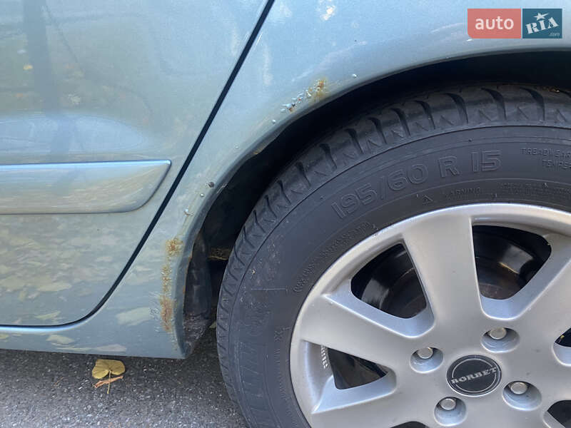 Седан Mitsubishi Lancer 2008 в Киеве