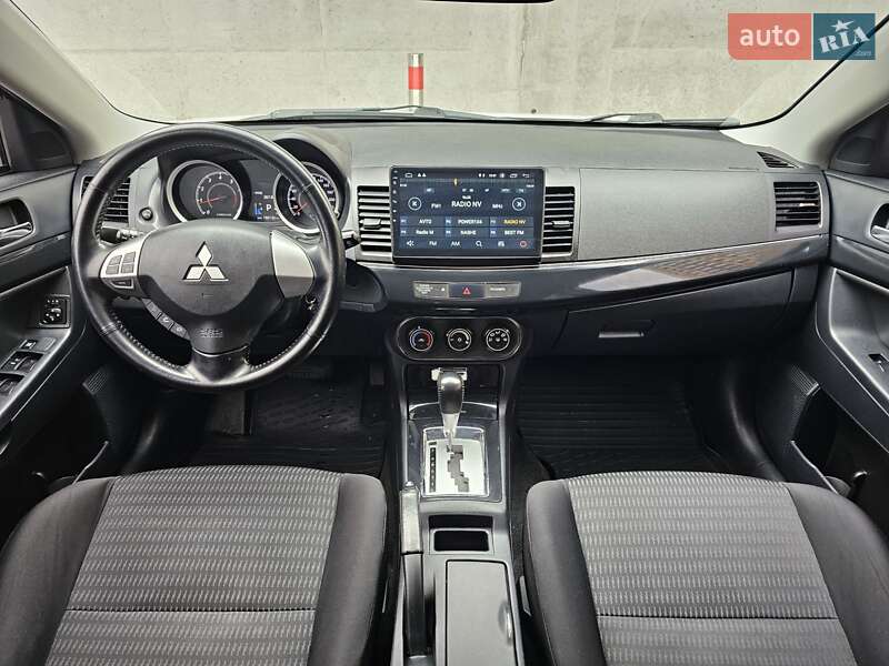 Седан Mitsubishi Lancer 2012 в Києві