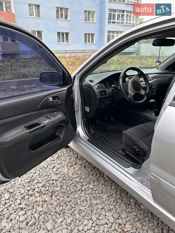 Седан Mitsubishi Lancer 2005 в Каменец-Подольском