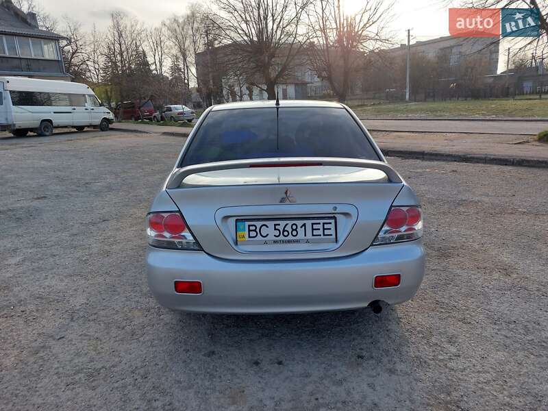 Седан Mitsubishi Lancer 2005 в Каменец-Подольском