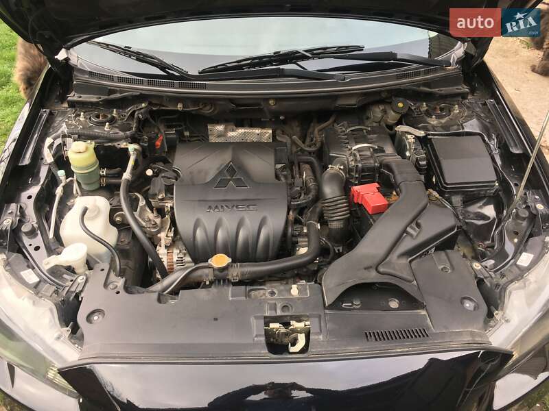 Седан Mitsubishi Lancer 2012 в Запоріжжі