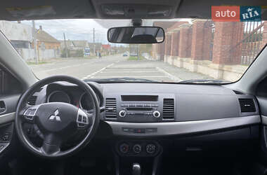 Седан Mitsubishi Lancer 2012 в 
