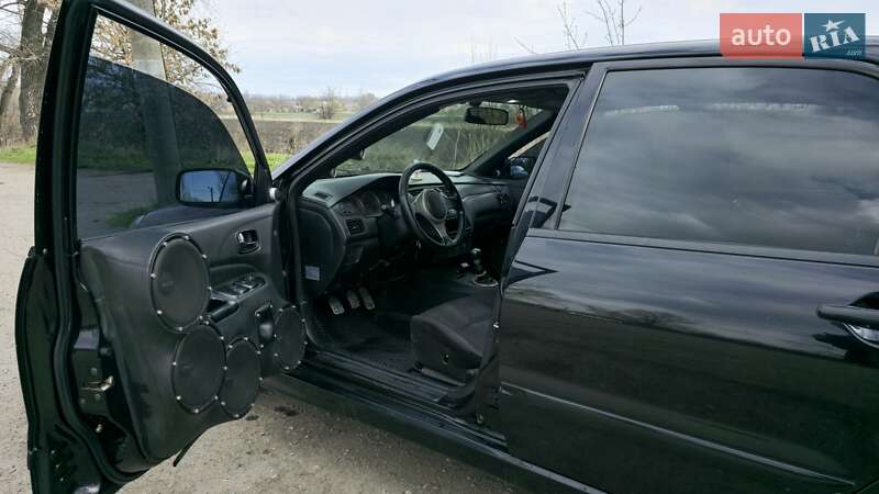 Седан Mitsubishi Lancer 2006 в Новониколаевке