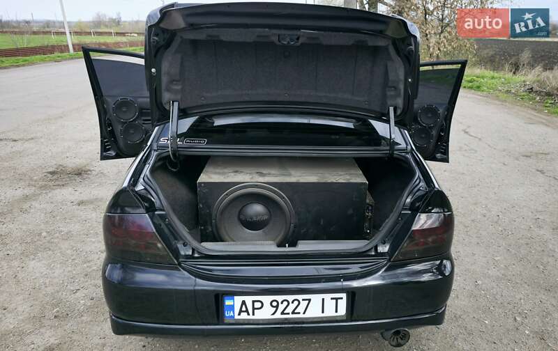 Седан Mitsubishi Lancer 2006 в Новониколаевке