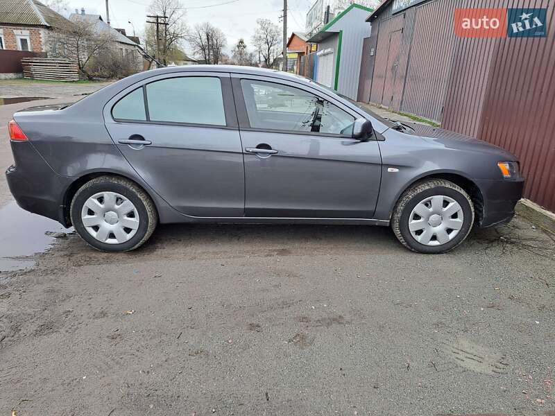 Седан Mitsubishi Lancer 2008 в Остер