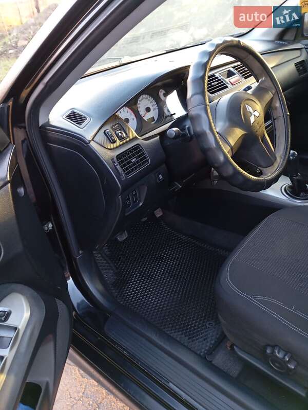 Седан Mitsubishi Lancer 2006 в Кропивницком