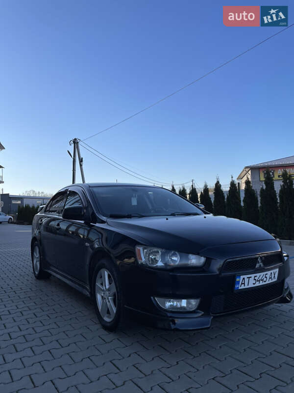 Седан Mitsubishi Lancer 2009 в Чернівцях