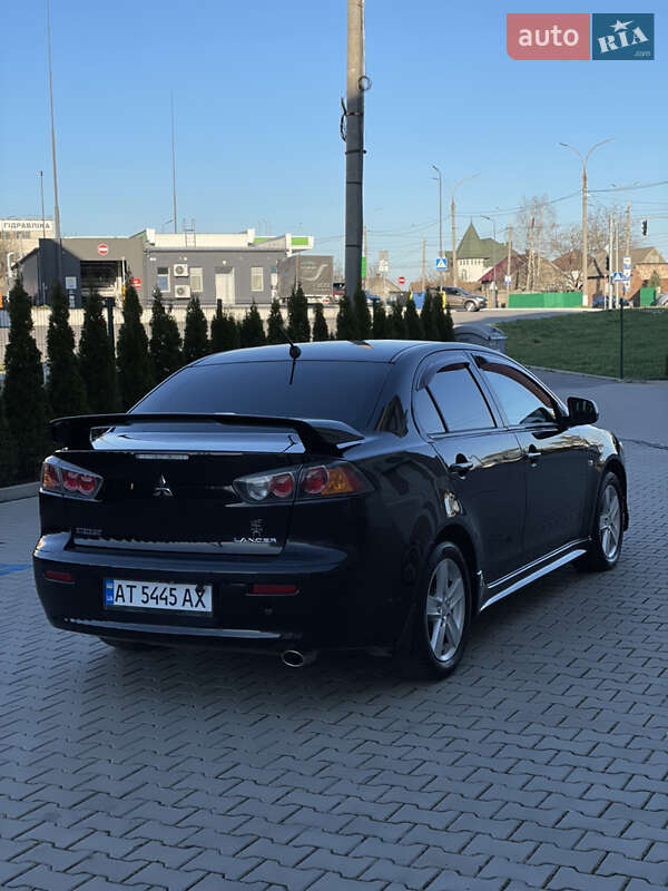 Седан Mitsubishi Lancer 2009 в Чернівцях