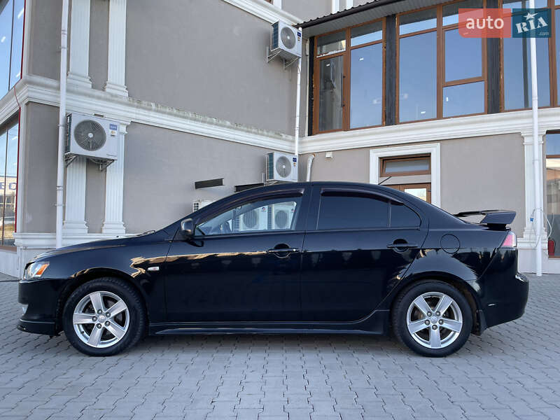 Седан Mitsubishi Lancer 2009 в Чернівцях