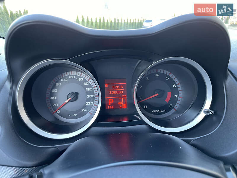 Седан Mitsubishi Lancer 2009 в Чернівцях