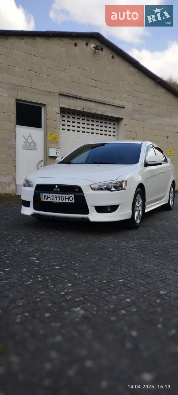 2010 Mitsubishi Lancer - мініатюра 14