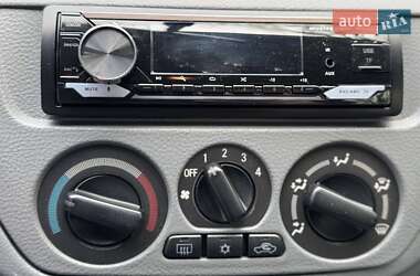 Седан Mitsubishi Lancer 2004 в 