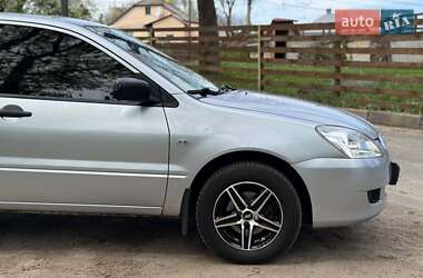 Седан Mitsubishi Lancer 2004 в 