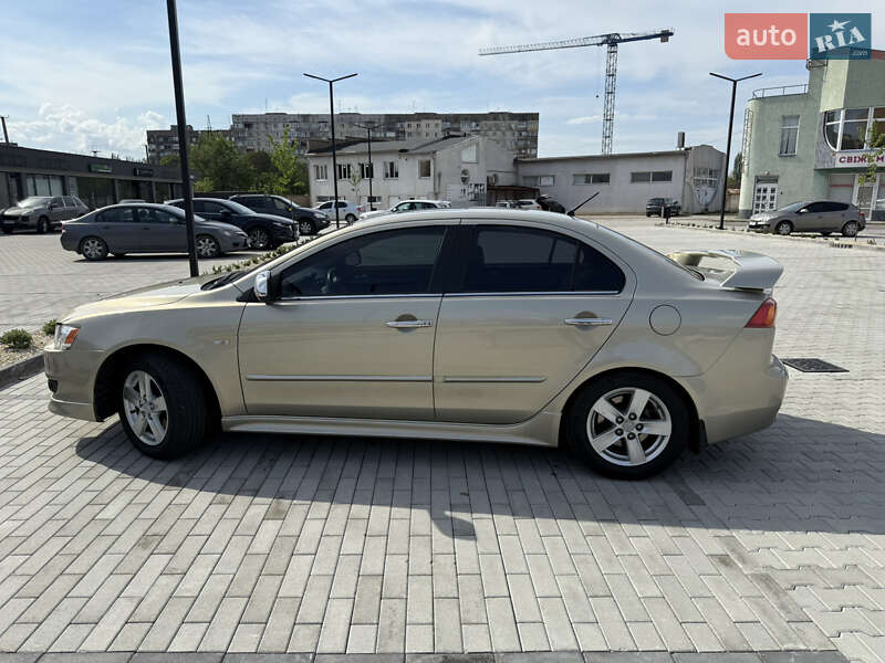 Седан Mitsubishi Lancer 2008 в Ужгороді