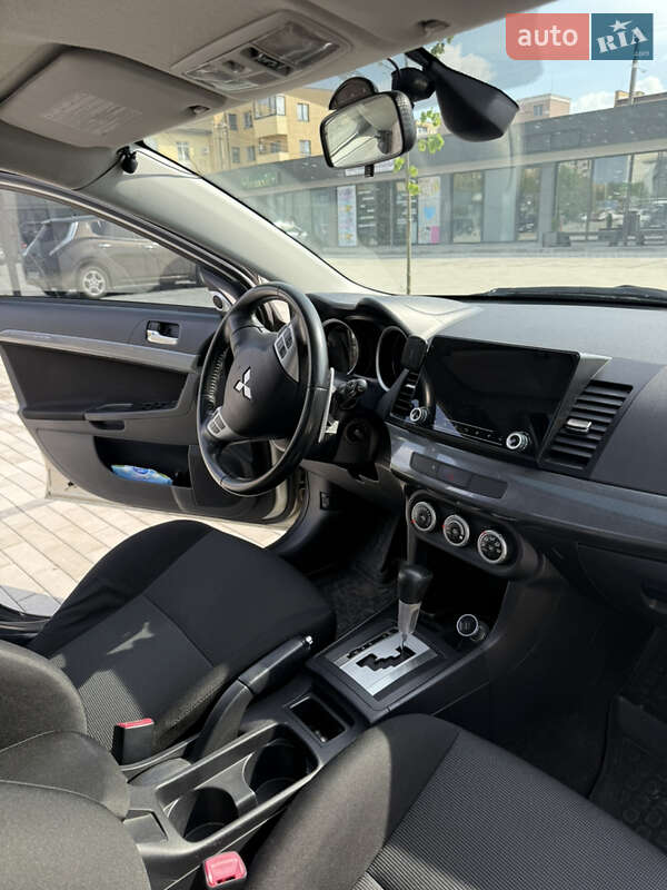 Седан Mitsubishi Lancer 2008 в Ужгороді