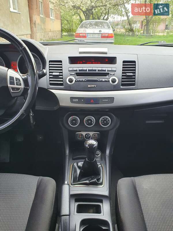 Седан Mitsubishi Lancer 2008 в Ужгороде