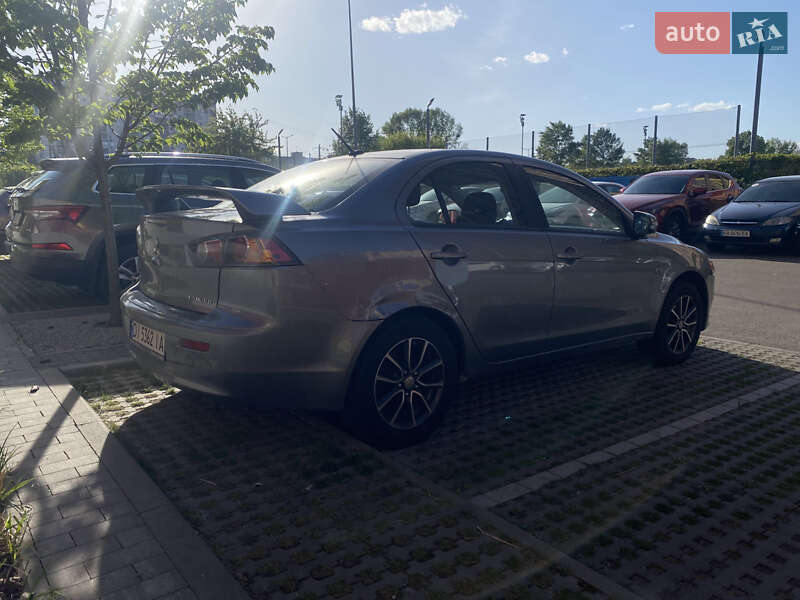 Седан Mitsubishi Lancer 2014 в Киеве