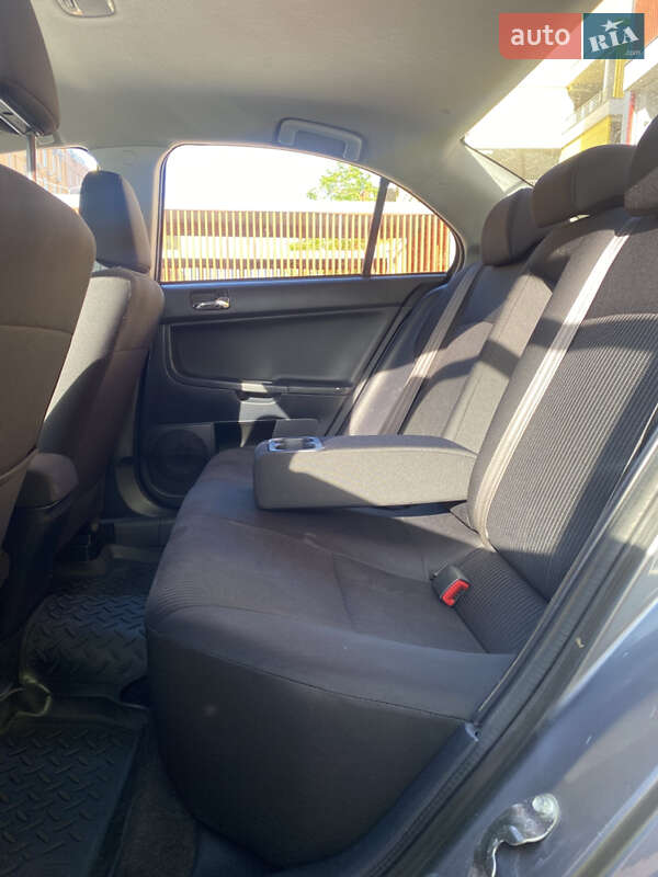 Седан Mitsubishi Lancer 2014 в Киеве