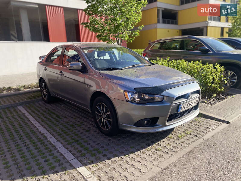 Седан Mitsubishi Lancer 2014 в Киеве