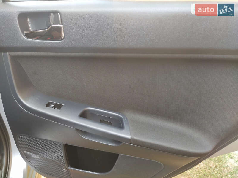 Хетчбек Mitsubishi Lancer 2008 в Луцьку