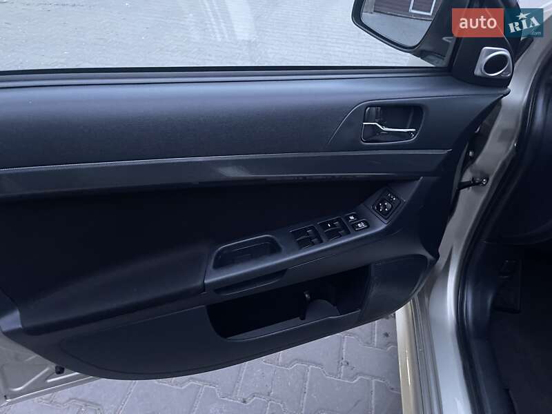 Седан Mitsubishi Lancer 2008 в Луцьку