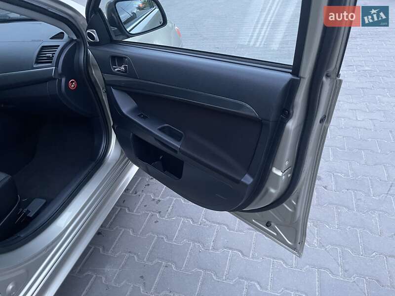 Седан Mitsubishi Lancer 2008 в Луцьку