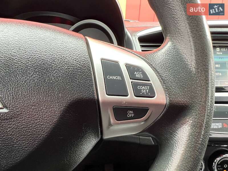 Седан Mitsubishi Lancer 2016 в Киеве