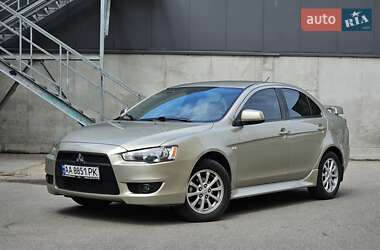 Седан Mitsubishi Lancer 2011 в Киеве