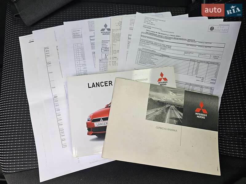 Седан Mitsubishi Lancer 2011 в Києві