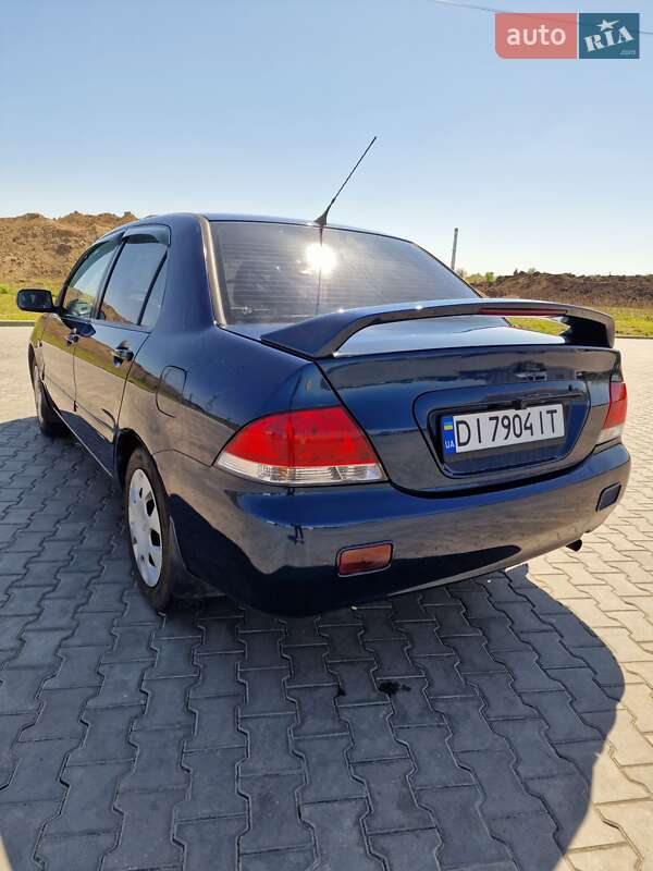 Седан Mitsubishi Lancer 2004 в Луцке