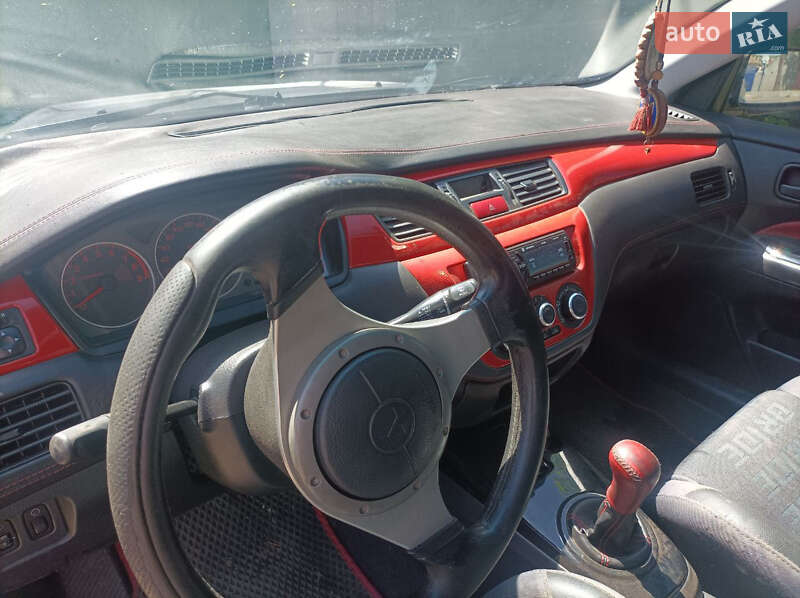 Седан Mitsubishi Lancer 2006 в Николаеве